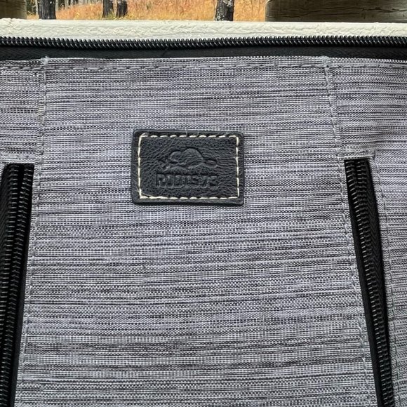 Roots 73 - Picture 3 of 11